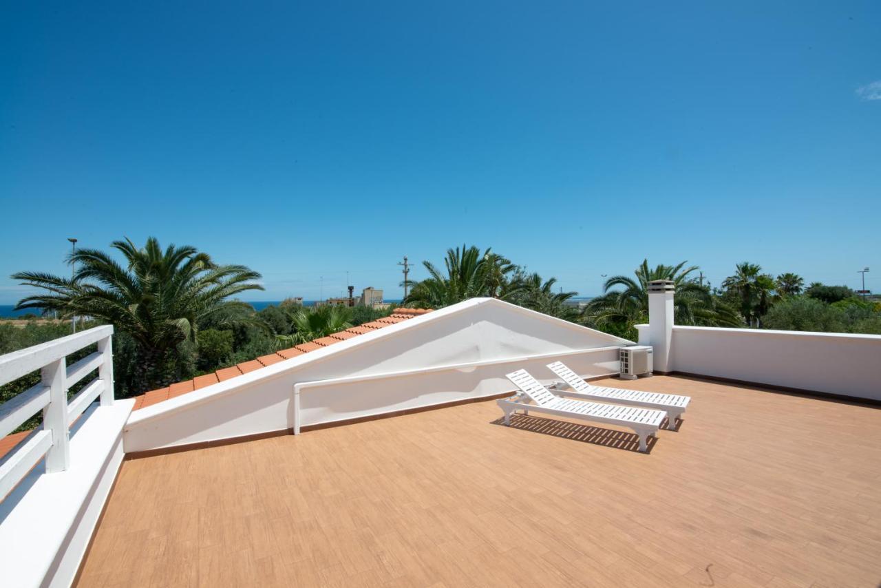 Villa Barnaba Country House & Pool Полиняно а Маре Екстериор снимка